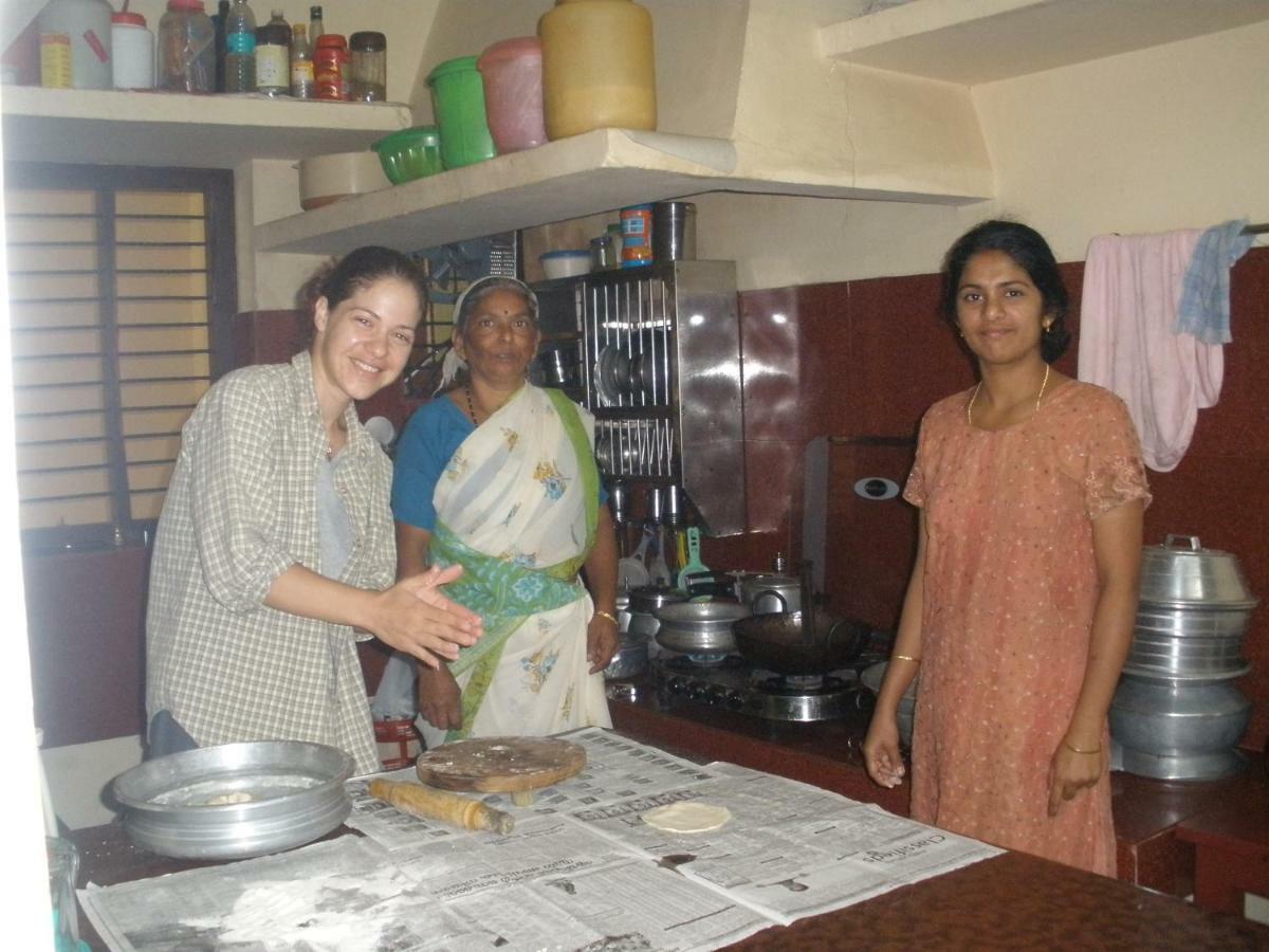 Jungle Palace Homestay Thekkady Eksteriør bilde